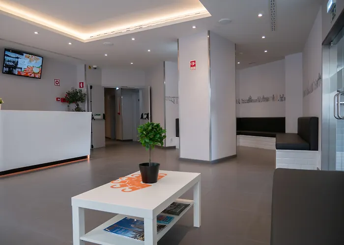 Easyhotel